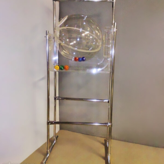 Напольный лототрон со сферическим барабаном объемом 40 литров и автоматическим выбросом шара